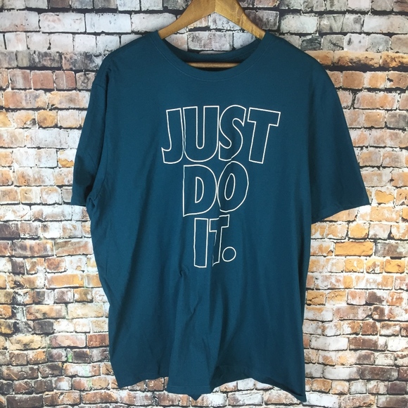 Nike Other - Nike Athletic Cut Short Sleeve Graphic Tee